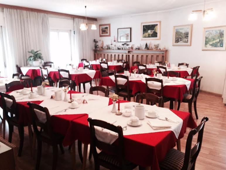 Garni Hirsch Hotel Canazei Exterior photo