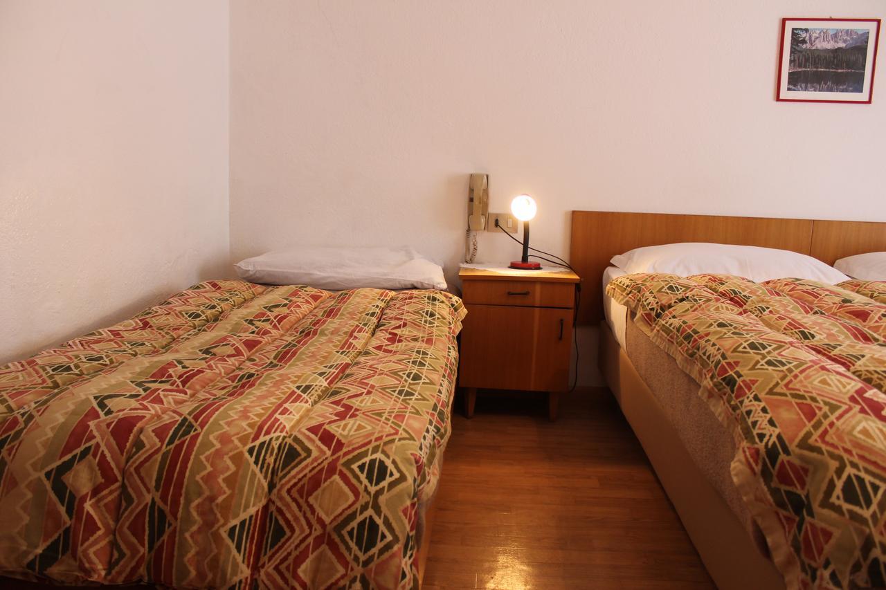 Garni Hirsch Hotel Canazei Exterior photo