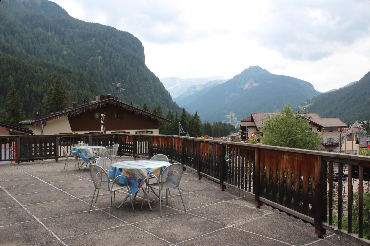 Garni Hirsch Hotel Canazei Exterior photo